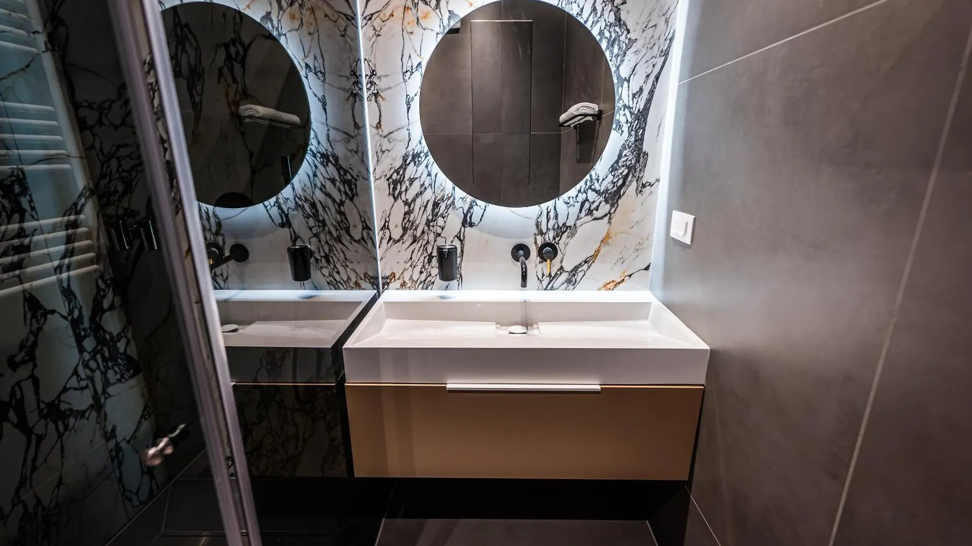 Apartment Studio Luxury Suite Near Center Bucharest Romania